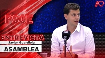 Javier Guardiola recuerda que el viaje de la presidenta coincide con la comparecencia de su jefe de Gabinete en calidad de imputado 