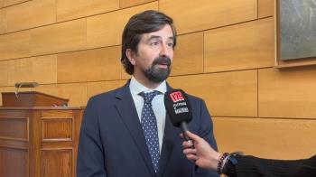 El portavoz adjunto del Partido Popular responde a las acusaciones de la oposición sobre "asaltos" al reglamento de la Asamblea y "trilerismo político"