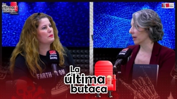 La escritora ha visitado nuestros estudios