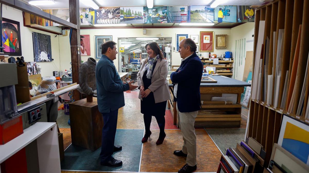 La Alcaldesa ha visitado los comercios de la zona