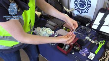 La Policía Nacional detiene al presunto autor de varios hurtos en la capital