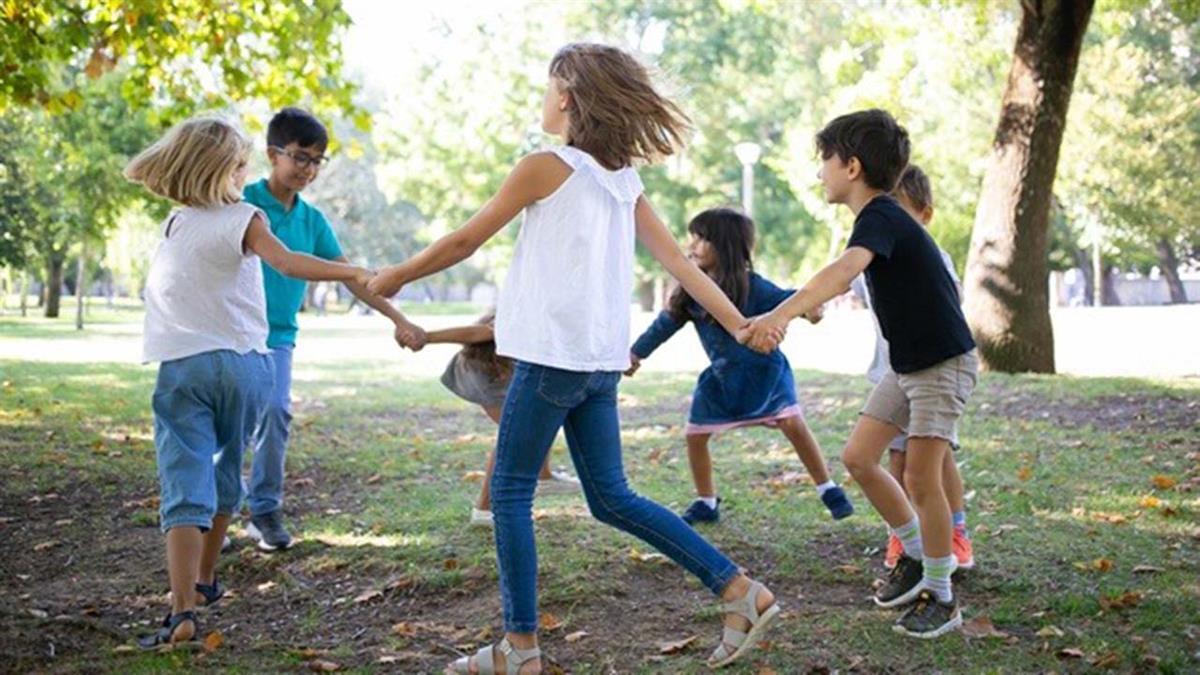 Es una alternativa de ocio para que los jóvenes de 6 a 16 años aprendan en un ambiente de compañerismo y solidaridad
