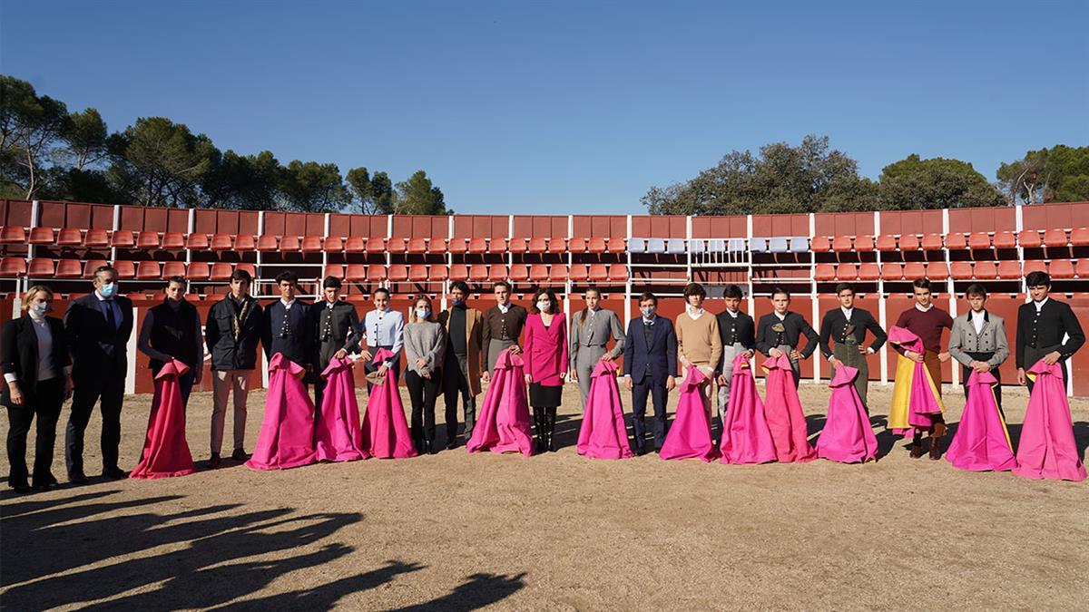 El alcalde, la presidenta y la delegada de Cultura han acudido a la reapertura de estas instalaciones en la Venta del Batán