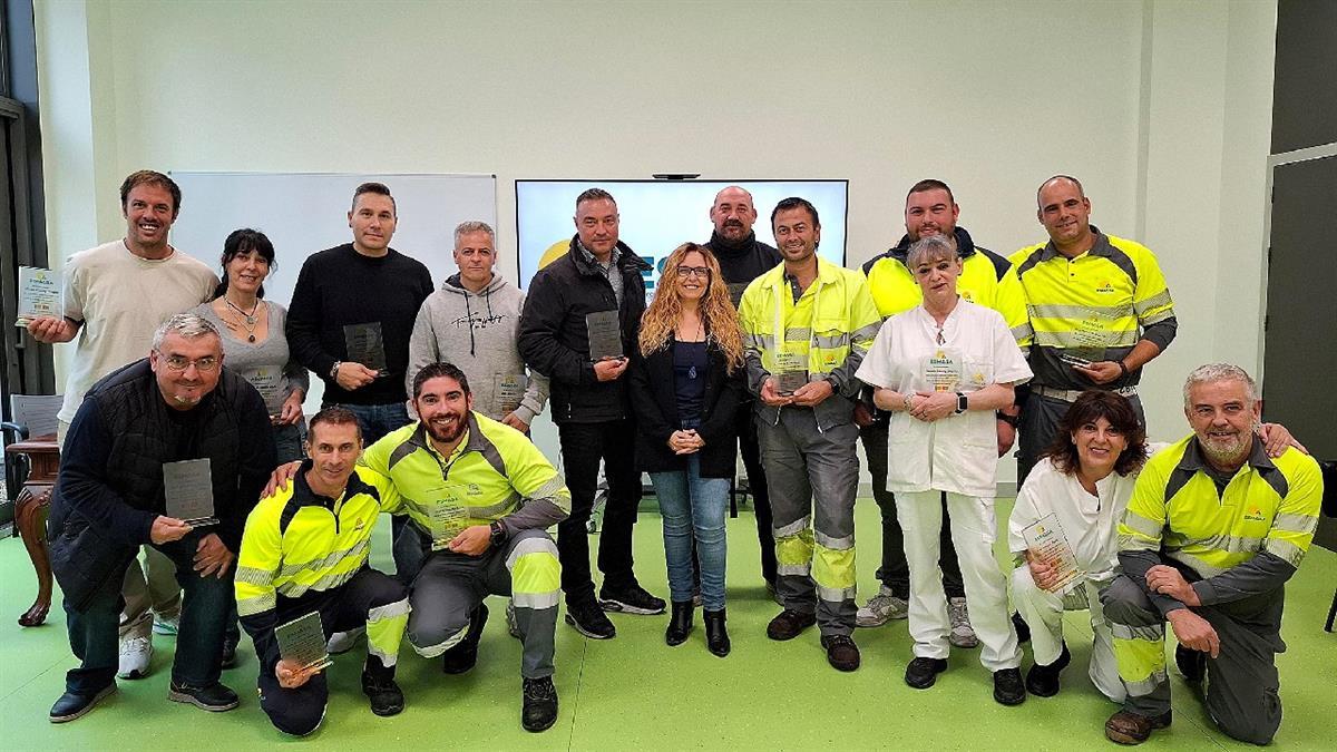 La empresa ha reconocido a sus 17 trabajadores y trabajadoras que fueron voluntarios en Paiporta tras la DANA