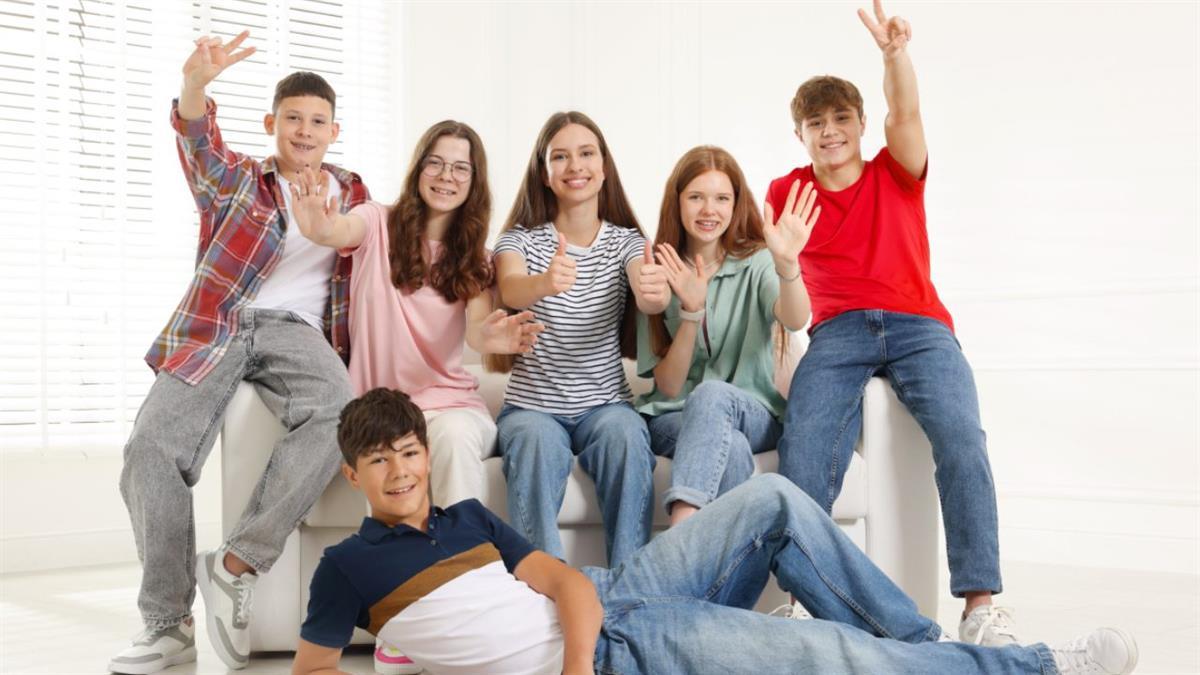 La formación solicita crear un espacio de ocio gratuito y presencial para la franja de edad que hoy no encaja en ningún programa