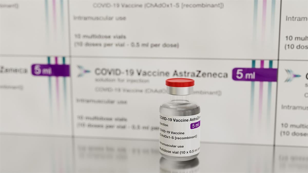 Pare reducir el excedente y que las dosis no se desperdicien, las vende o dona a otros países