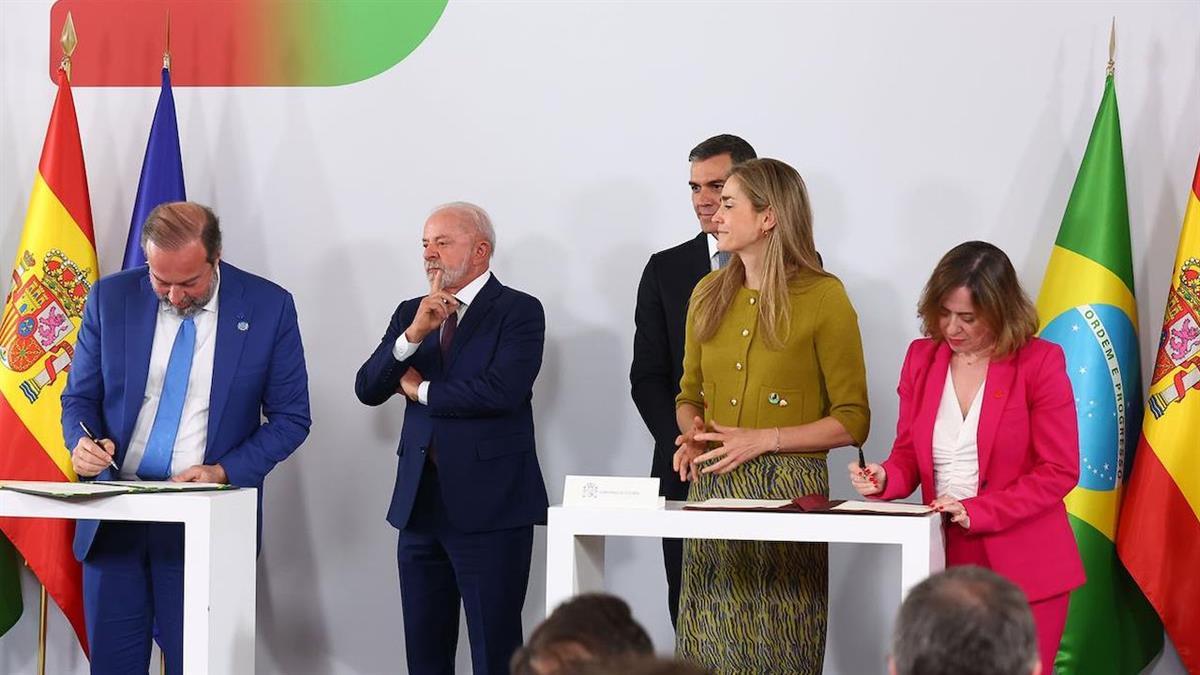 Ambos países firman en Barcelona dos acuerdos para impulsar a las pymes, fomentar la inversión y reforzar la cooperación en minerales críticos