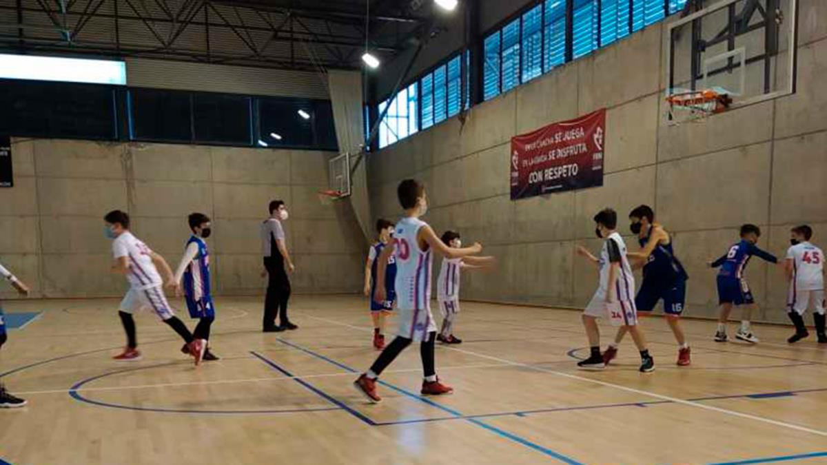 Solo el Alevín Masculino 1er año y el Cadete Masculino Blanco supieron sobreponerse a su adversario