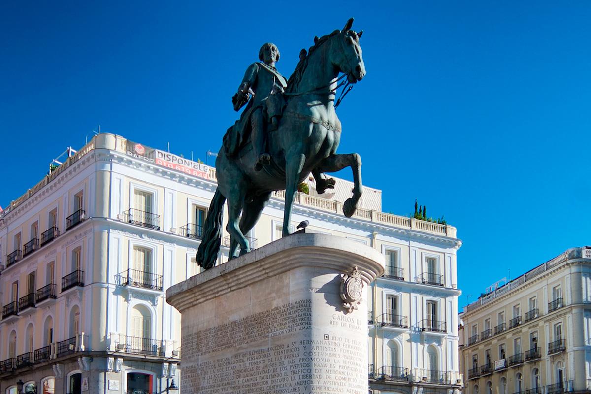 El monumento presidirá la nueva fuente de la plaza
