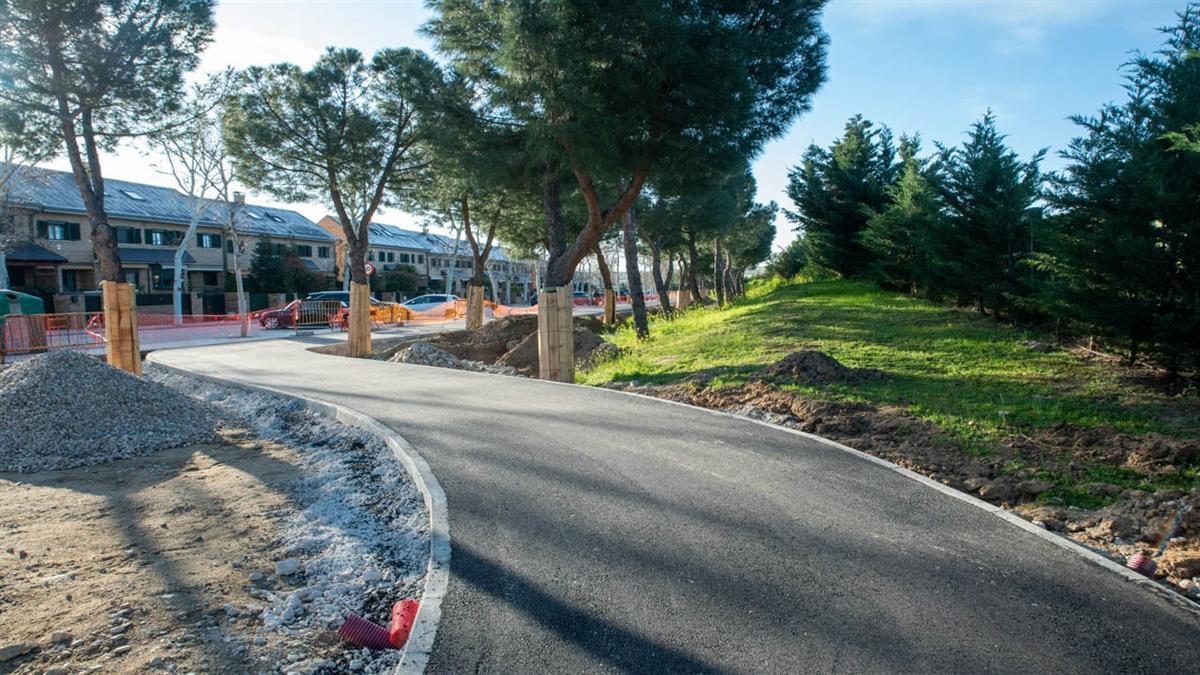 Las obras de la segunda fase de ampliación del carril bici continúan en Boadilla del Monte