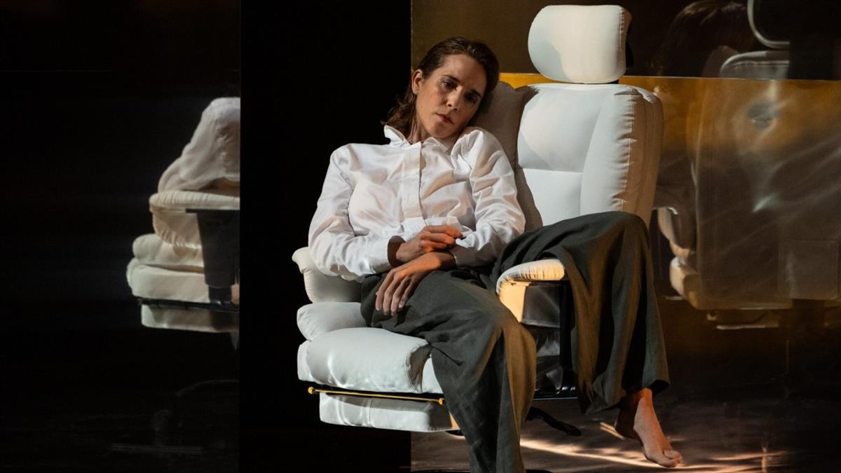 La obra de Rodolf Sirera explora la relación entre la creación artística y la realidad