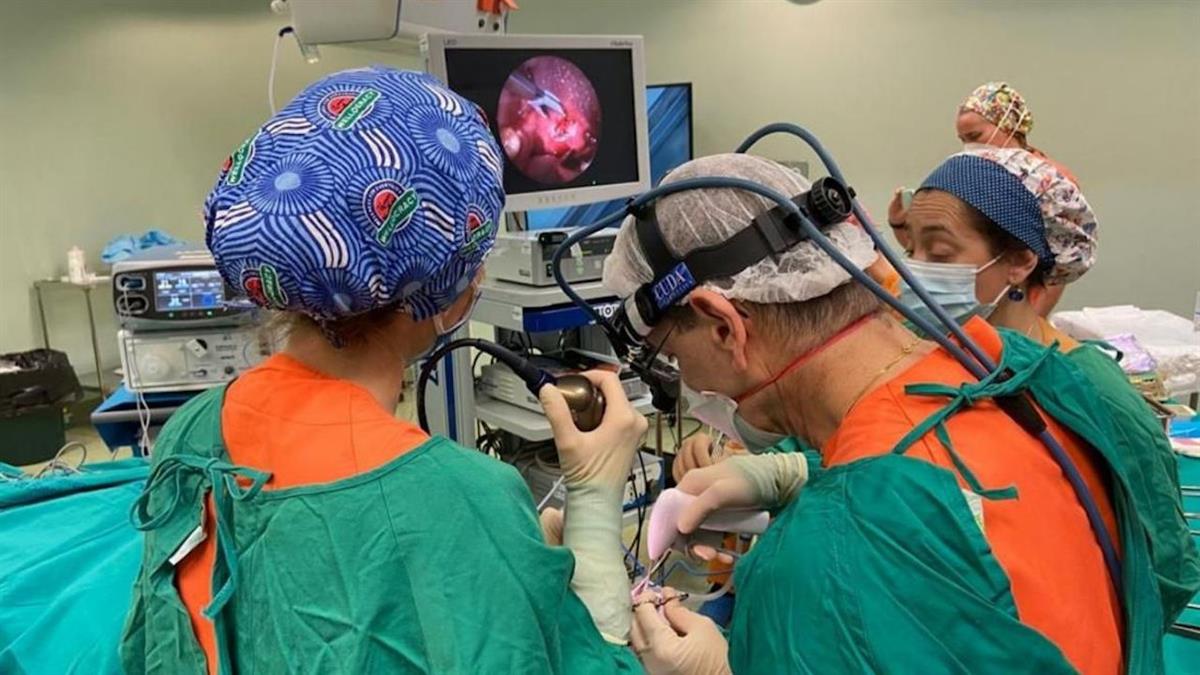 Se trata de un procedimiento que permite estudiar en tiempo real la apnea obstructiva del sueño