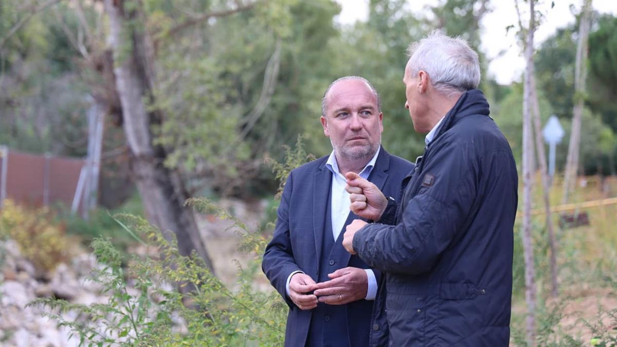 Las fuertes precipitaciones ocasionan derrumbes y desprendimientos en las parcelas colindantes