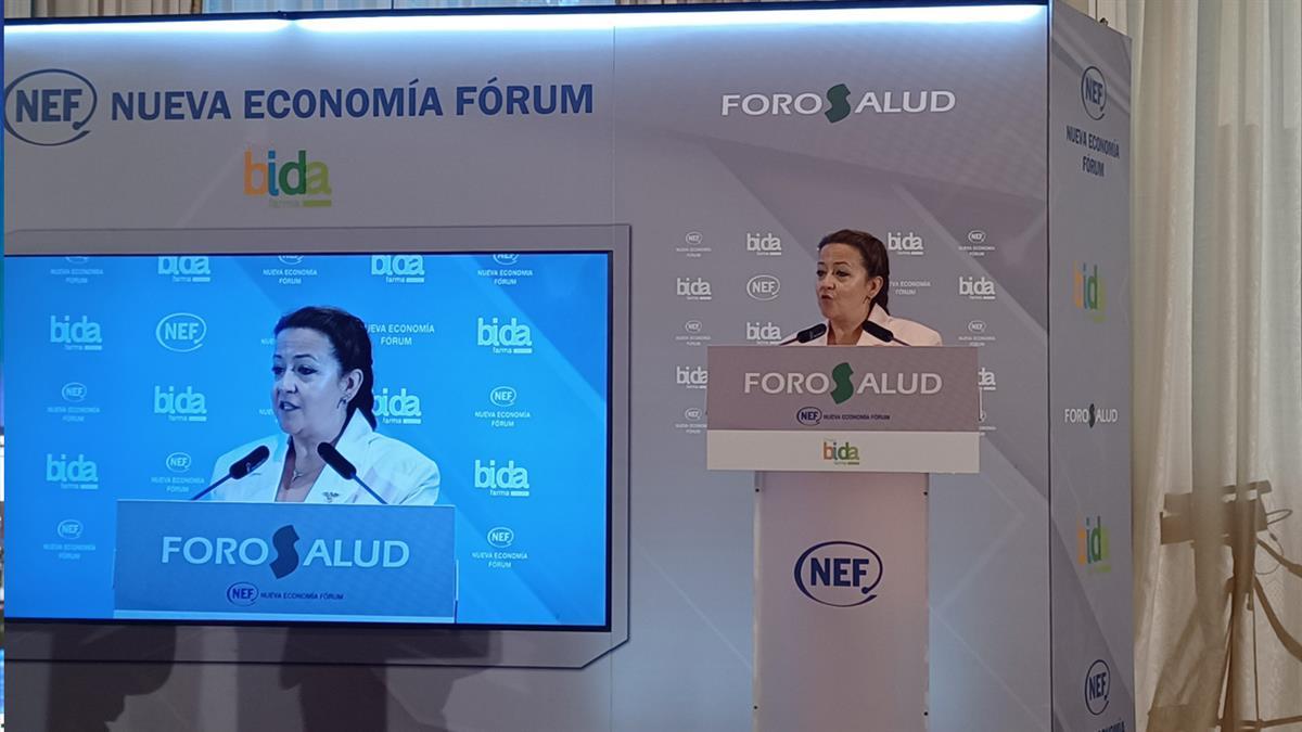 La consejera Matute ha reclamado en el Foro Salud una Estrategia Nacional en esta materia porque se jubilan más facultativos de los que se licencian