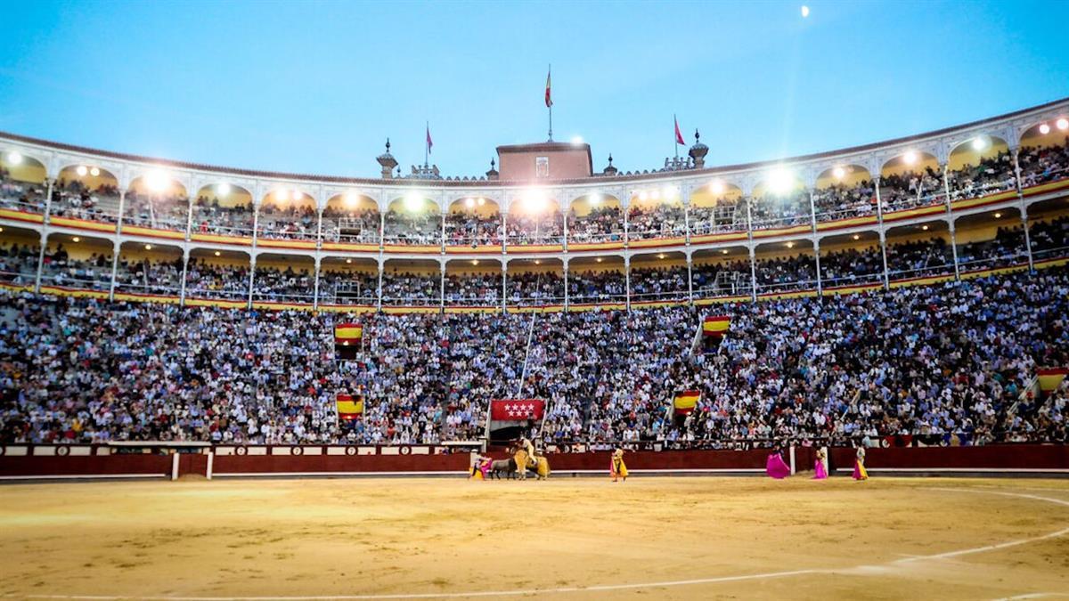 La concejalía de Mayores invita a los vecinos a una tarde taurina en el coso madrileño