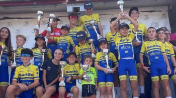 Sumó cinco medallas de oro, seis de plata y un bronce en las distintas categorías 