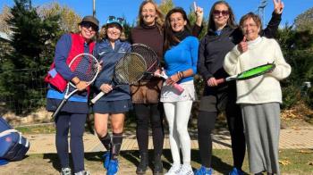 Las jugadoras del equipo absoluto y veterano femenino logran el ascenso a Primera