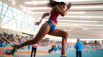La joven atleta batió su propia marca personal 