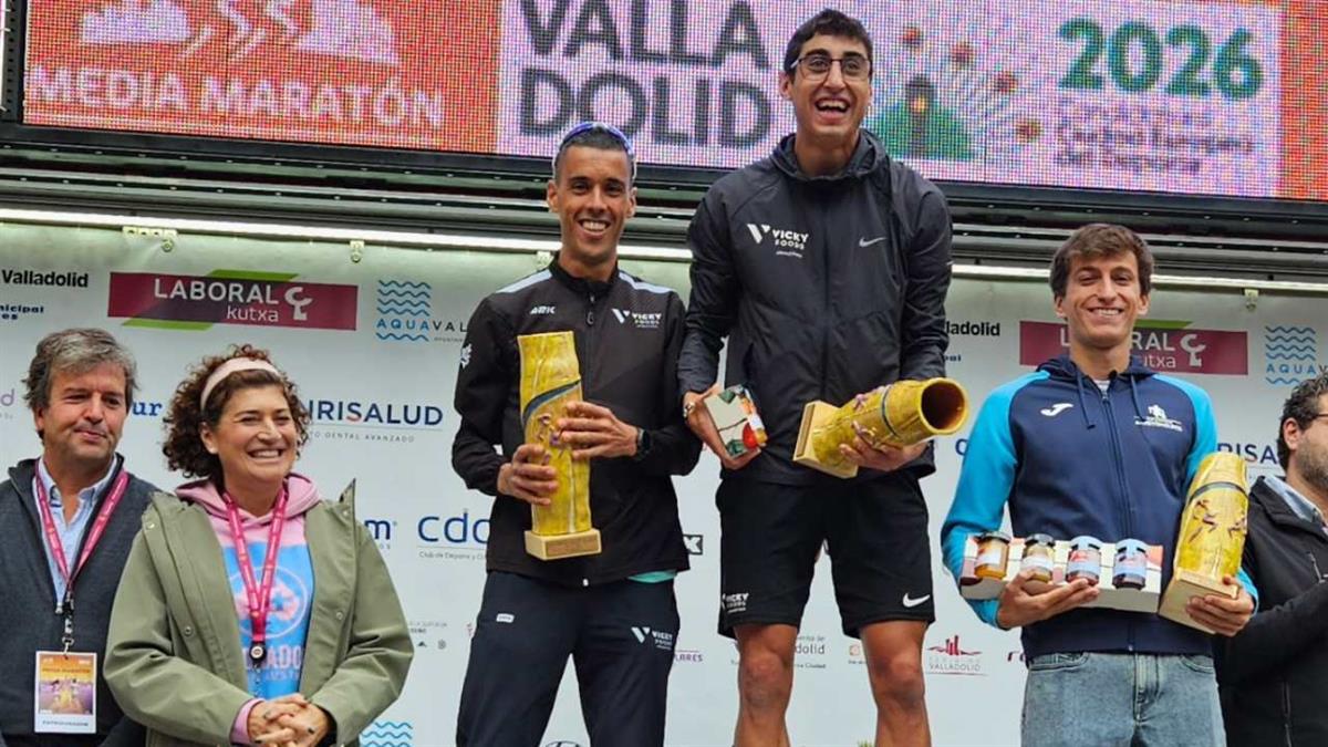 Marquina debutó en la distancia con una marca de 1:06'33