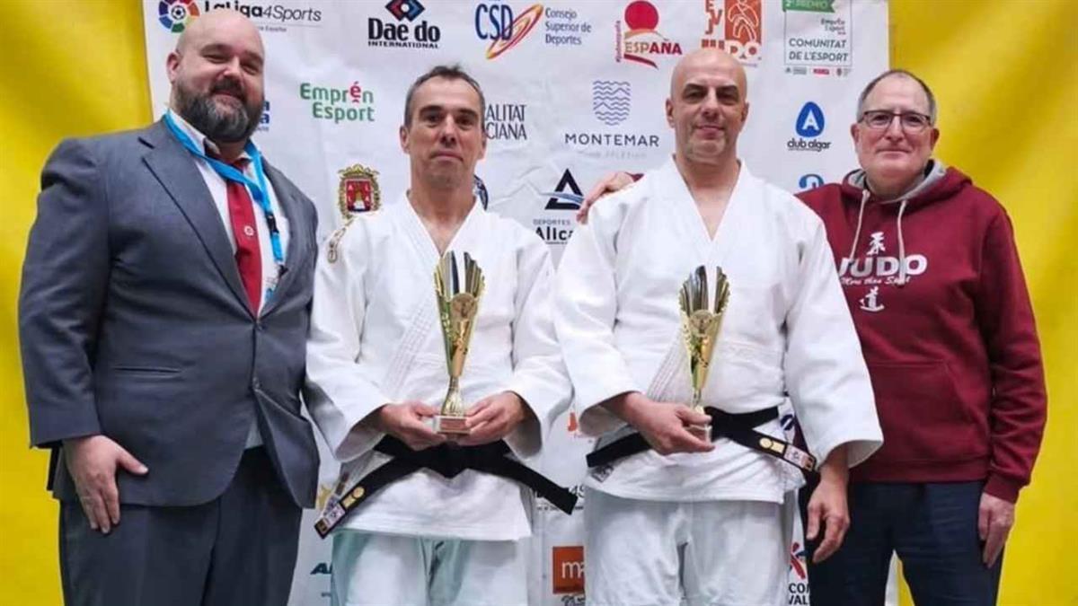 Los deportistas, que pertenecen al Club de Judo Corredor del Henares, lograron la medalla de bronce 