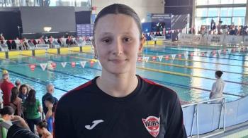 Compite en el club Rivas Natación