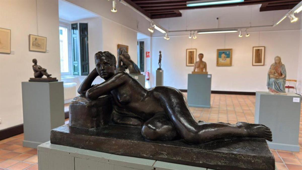 Fue amigo de Salvador Dalí, y discípulo de maestros como Juan Núñez y Josep Dunyac