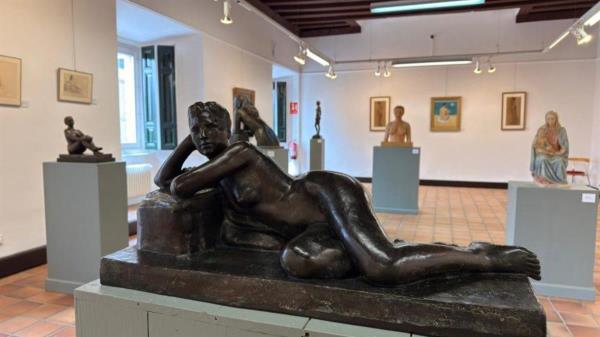 El arte de Anton Casamor decora la Casa de la Cultura