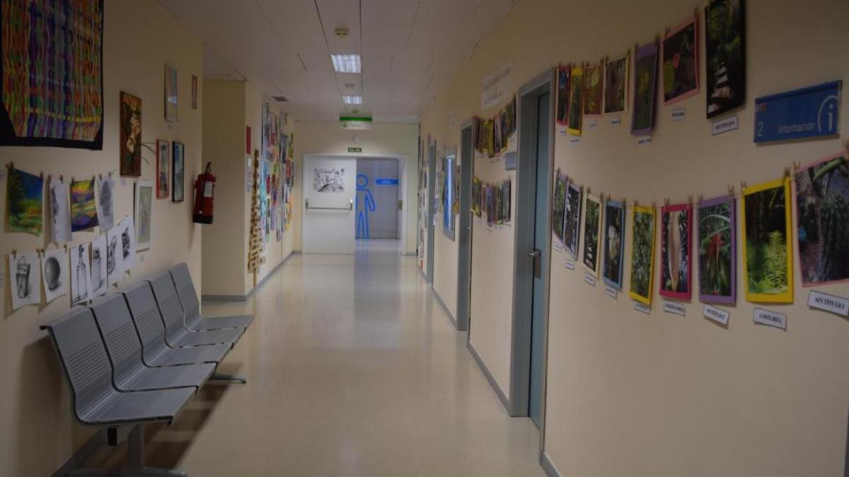 Reúne obras de personas que participan en servicios y recursos del área