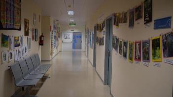 Reúne obras de personas que participan en servicios y recursos del área