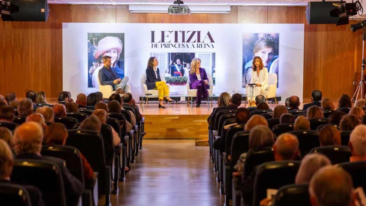 Reúne veinticinco imágenes captadas por la agencia Gtres en los últimos veinte años