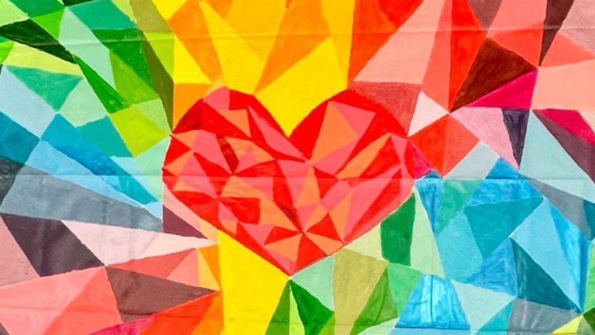 Las obras están englobadas en diferentes disciplinas, como fotografía, pintura y cine