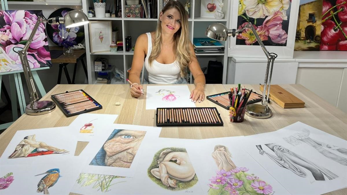 Las flores y el retrato son los dos grandes temas de la muestra