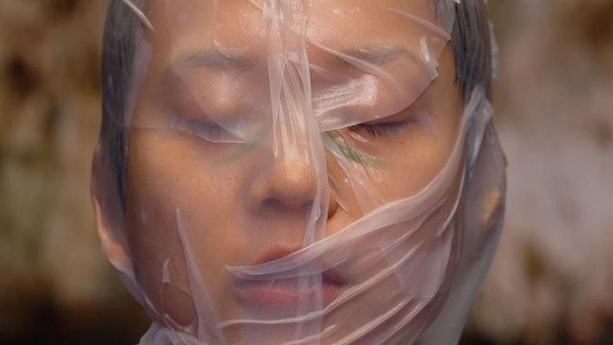 Híbridos. Forjando nuevas realidades como contra-narrativa, así se titula la exposición