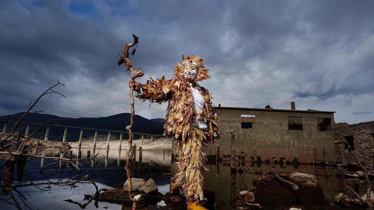 Una muestra fotográfica al aire libre