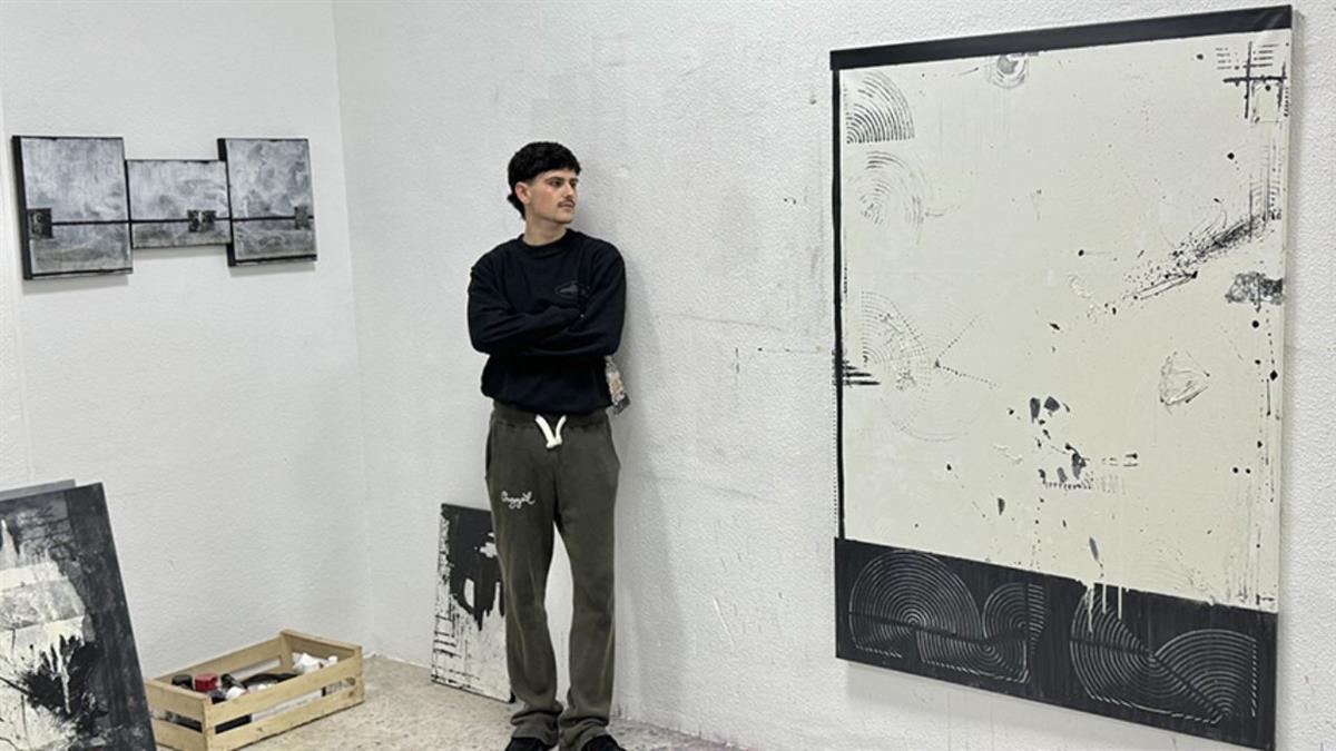 'Las formas del hábito' es la primera exposición institucional individual de Mateo García