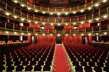 Exposición del recorrido histórico del teatro a lo largo de los últimos 130 años