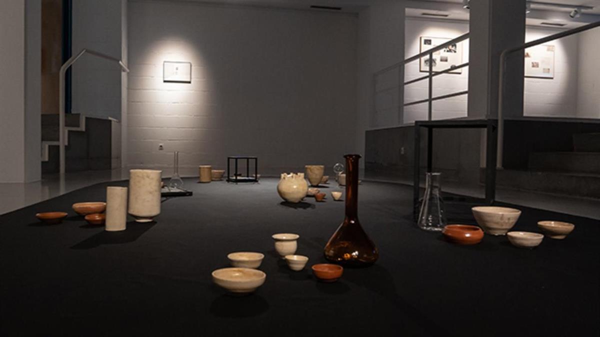 La muestra de Sara García gira en torno a la hospitalidad