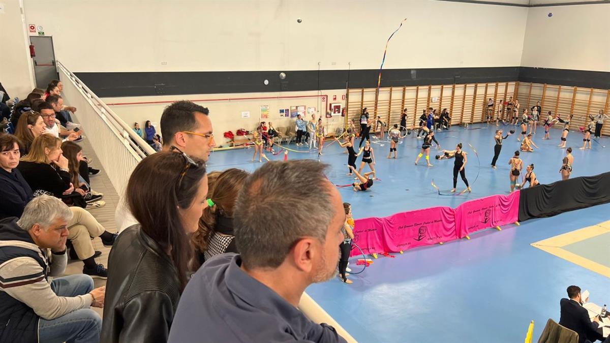 En el polideportivo hay un cartel desde el 1 de enero que informa de una avería que no se ha subsanado