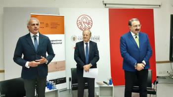 Ruiz Escudero ha recordado la necesidad de acometer reformas en ámbitos de formación y acreditación, la creación de la especialidad de Urgencias o facilitar la desburocratización de la labor de los profesionales