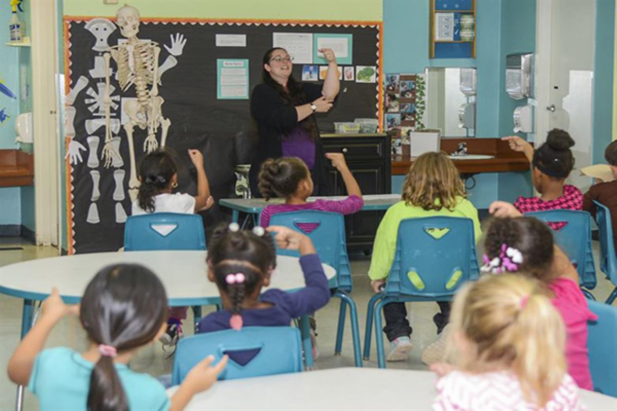 Exigen al Ministerio de Educación que siente unas bases