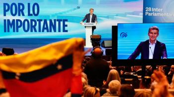 El líder de PP avisa de que “no hay lavado de cara que blanquee tanta suciedad”