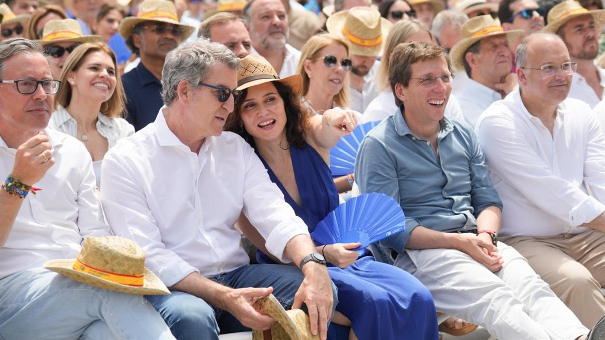 El líder del Partido Popular celebra en Madrid los dos años de "victoria electoral"