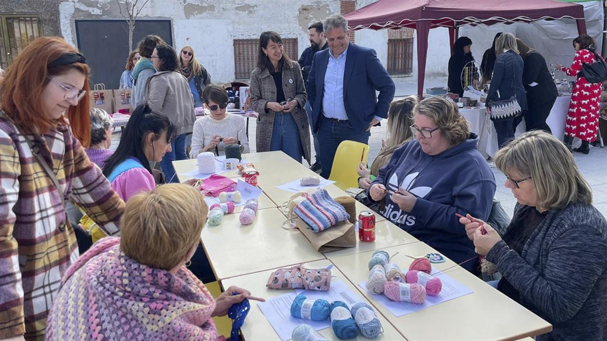 Los asistentes disfrutarán de un Taller de bisutería o la actuación del Hada Nía