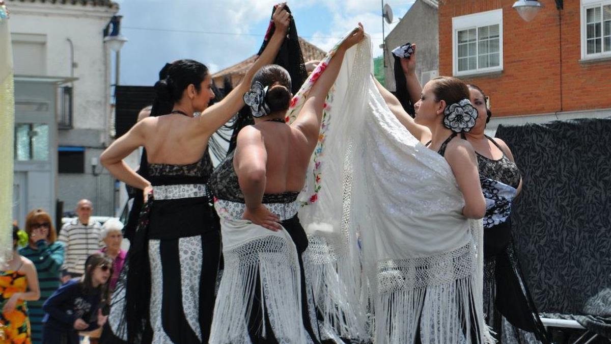 Un año más se celebra esta festividad en el Pinar El Carraperal con un marcado carácter campero