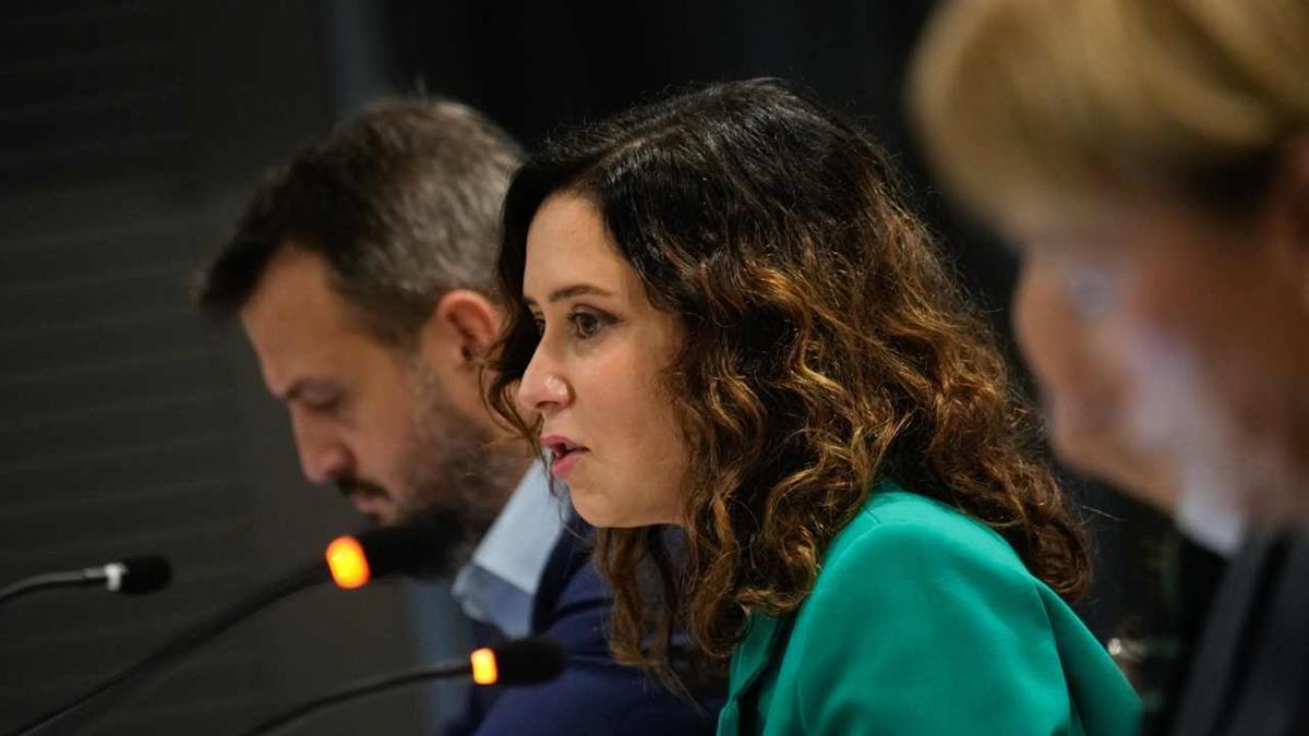 Díaz Ayuso ha visitado la I edición de esta feria como muestra de apoyo al sector 