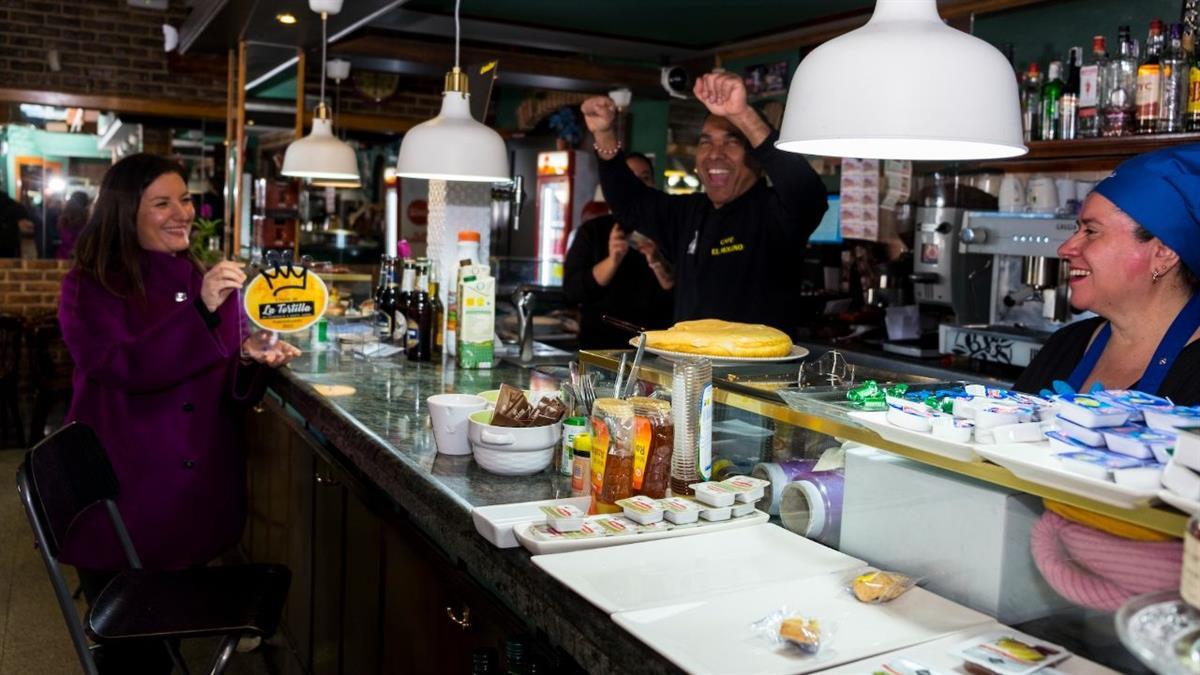 Se celebra entre el 7  el 10 de marzo, coincidiendo con la Fiesta de Santa Juana en la que la tortilla es el plato protagonista