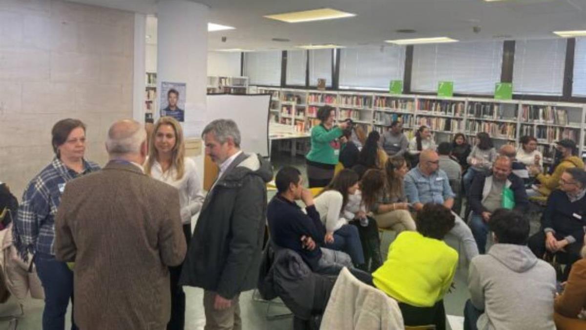 Se desarrolla en el Centro Cultural Príncipe de Asturias y en la Biblioteca Pública Municipal Ciudad Lineal