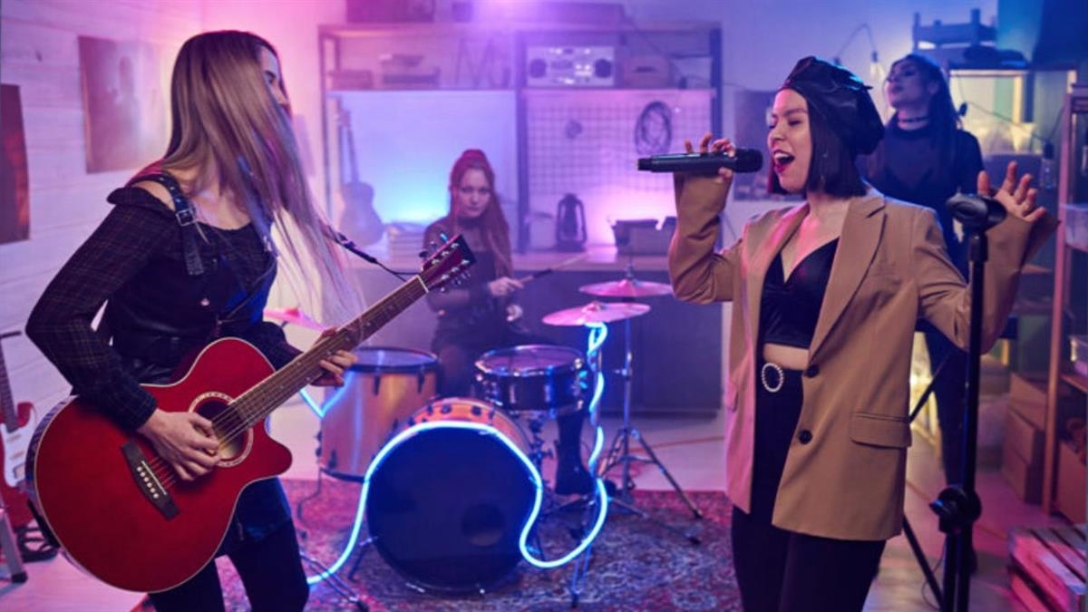 Los finalistas actuarán en directo en la Plaza de la Constitución