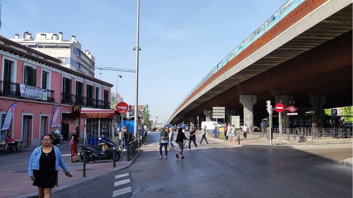 Colectivos vecinales han organizado esta jornada reivindicativa con bicicletada, pasacalles con charanga y actividades culturales y deportivas