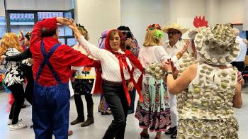 El viernes 9 de febrero, las personas que quieran participar pueden pasarse por el Centro de Mayores a partir de las 17:30 horas para celebrar el Carnaval